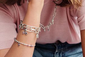 What makes Pandora collections so popular among women?