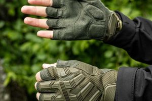 Military gloves: history, technology and application