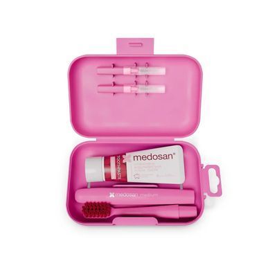 Набор дорожный для ухода за полостью рта Pink LumiWhite Pro Medosan