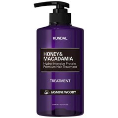 Nourishing conditioner with honey and macadamia oil Honey & Macadamia Treatment Jasmine Woody Kundal 500 ml