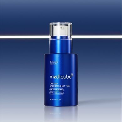 Serum z eksosomami i kolcami zwężające pory One Day Exosome Shot 7500 Medicube 30 ml